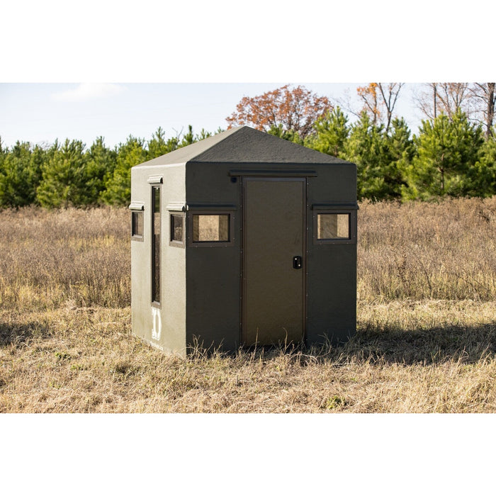 Dillon Manufacturing 5 1/2' x 5 1/2' Deer Blind