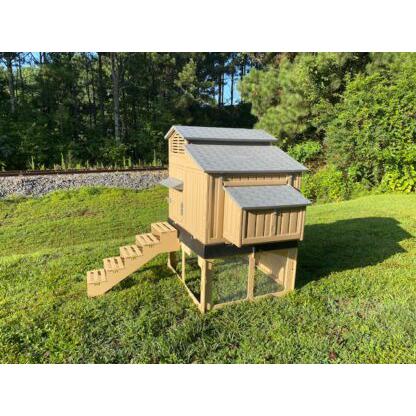 Snap Lock Coop Stand With Stairs