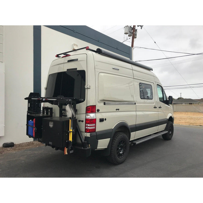 Winnebago Revel 2017-2020 - Rear Plate System
